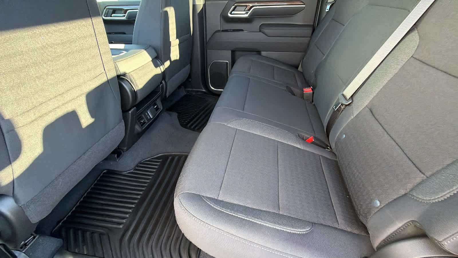 Thumbnail: 2026 Chevrolet Silverado 1500 - 24