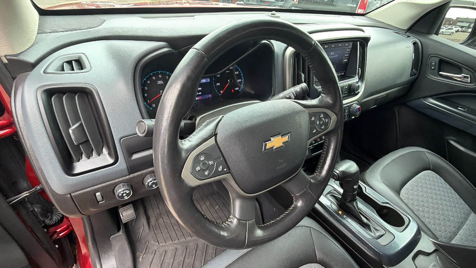 Thumbnail: 2019 Chevrolet Colorado - 10