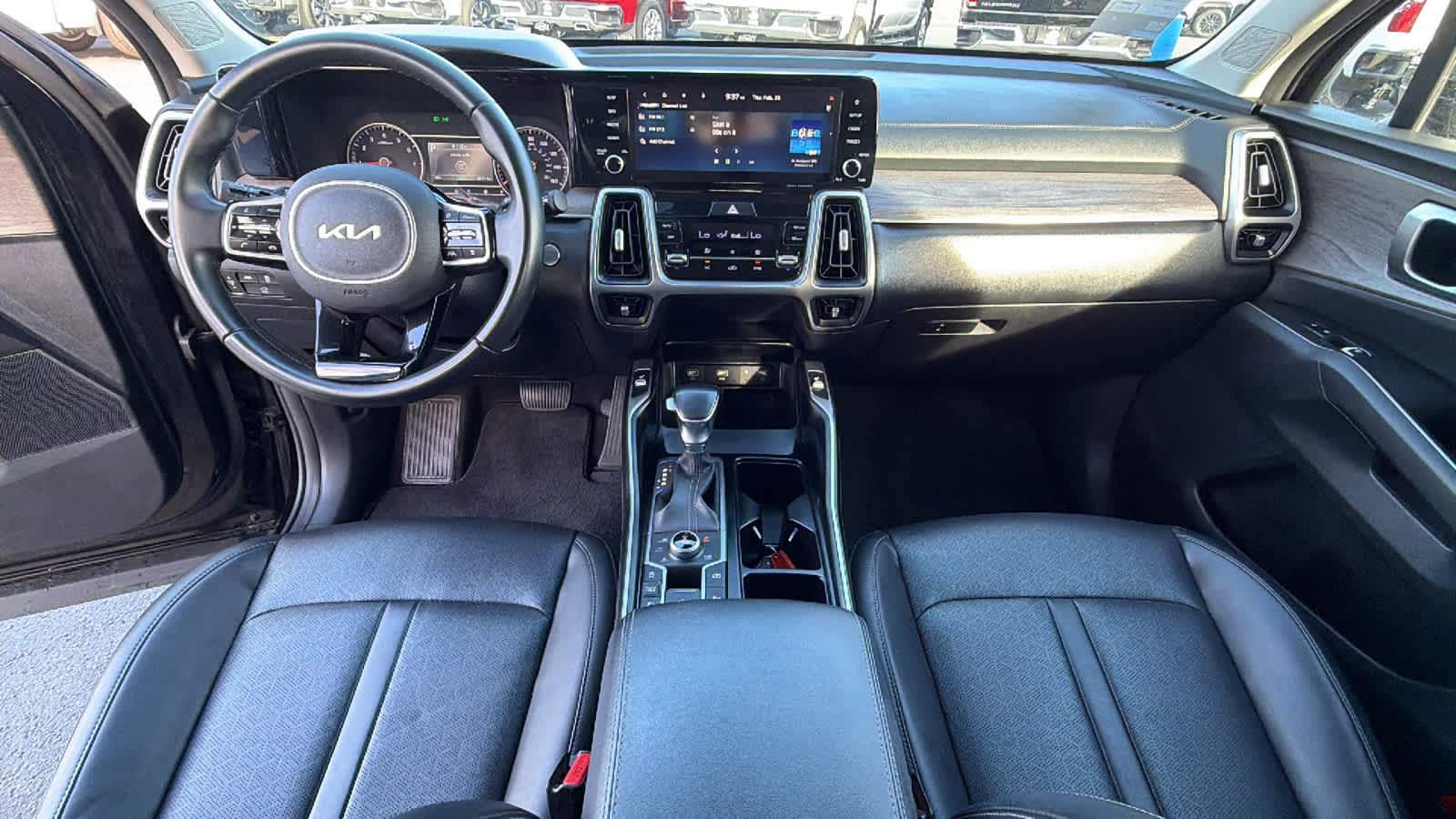 Thumbnail: 2022 Kia Sorento - 26