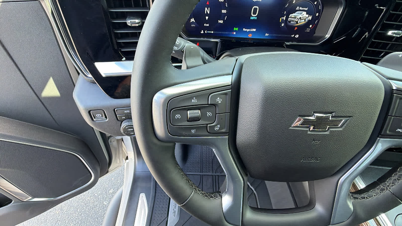 Thumbnail: 2026 Chevrolet Silverado 1500 - 18