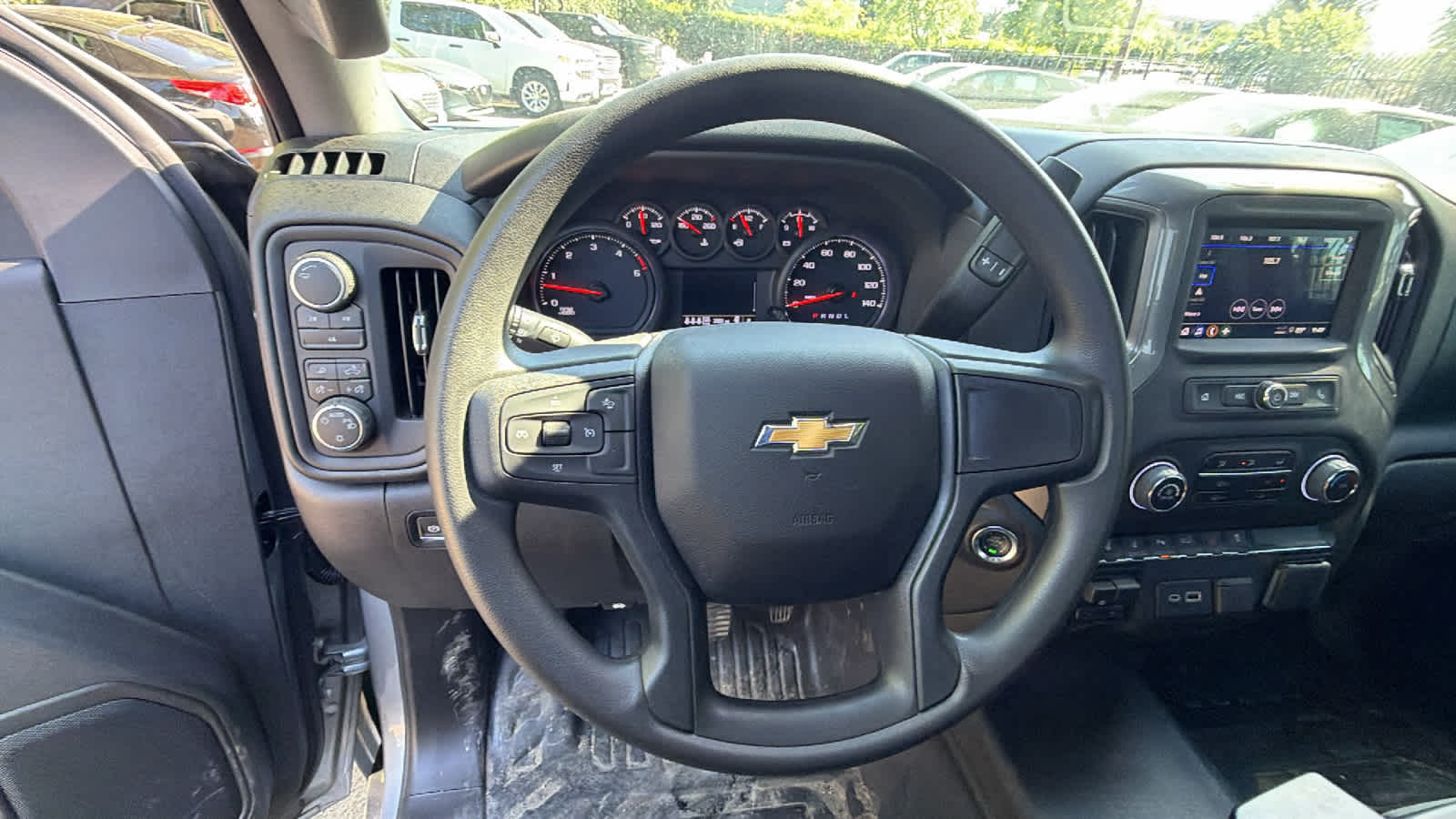 Thumbnail: 2026 Chevrolet Silverado 3500 - 15