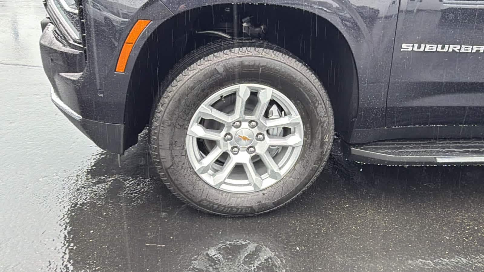 Thumbnail: 2026 Chevrolet Suburban - 9