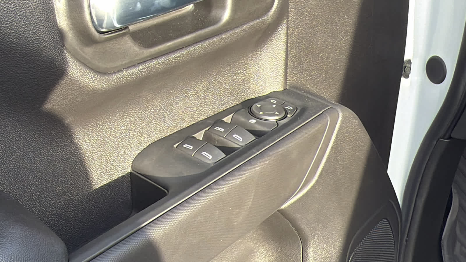 Thumbnail: 2026 Chevrolet Silverado 1500 - 22