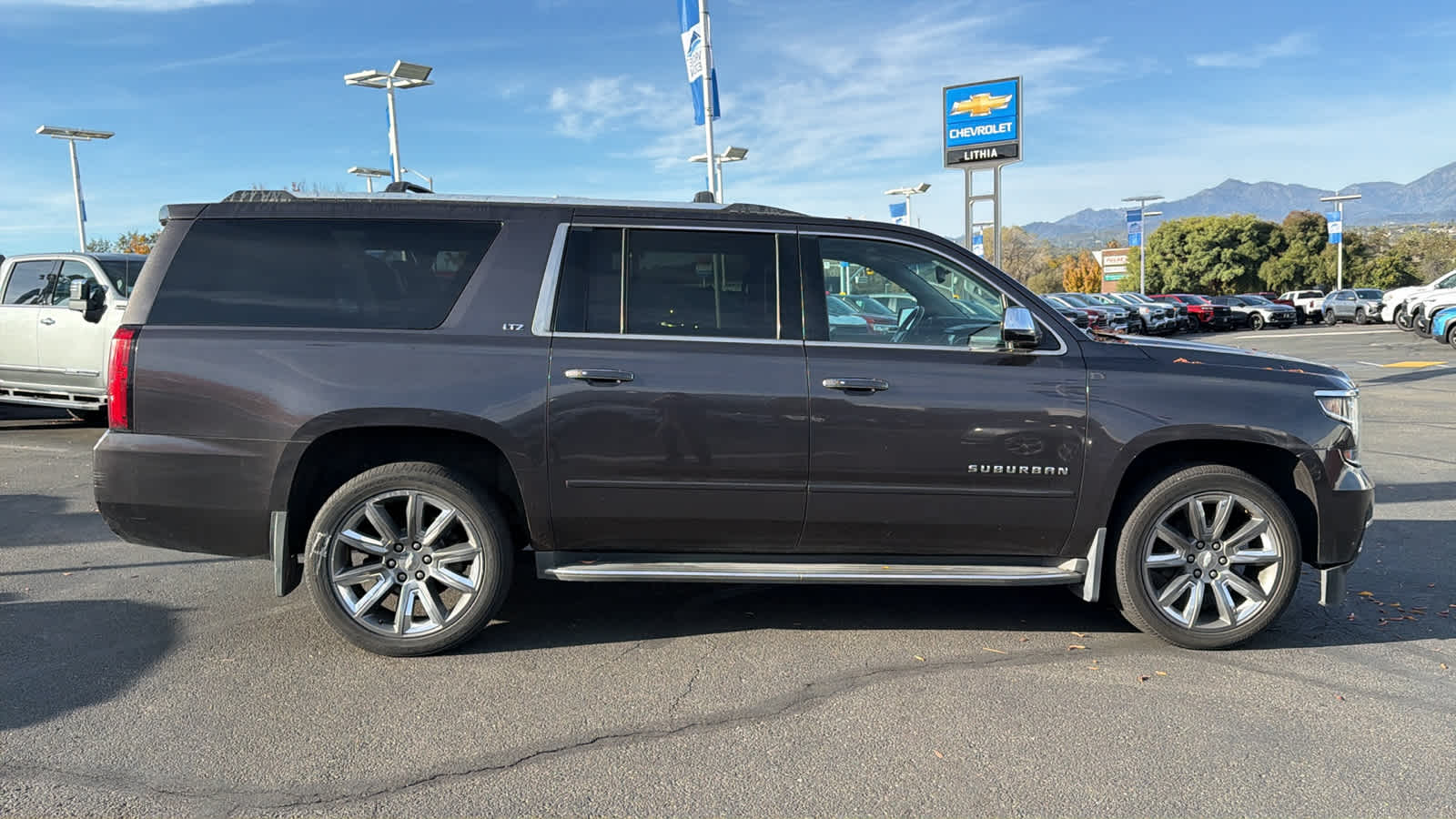 Thumbnail: 2015 Chevrolet Suburban - 4