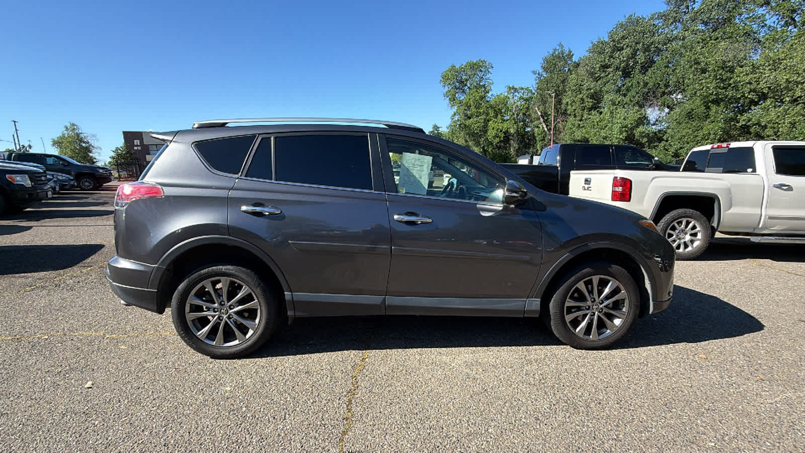 Thumbnail: 2018 Toyota RAV4 - 4