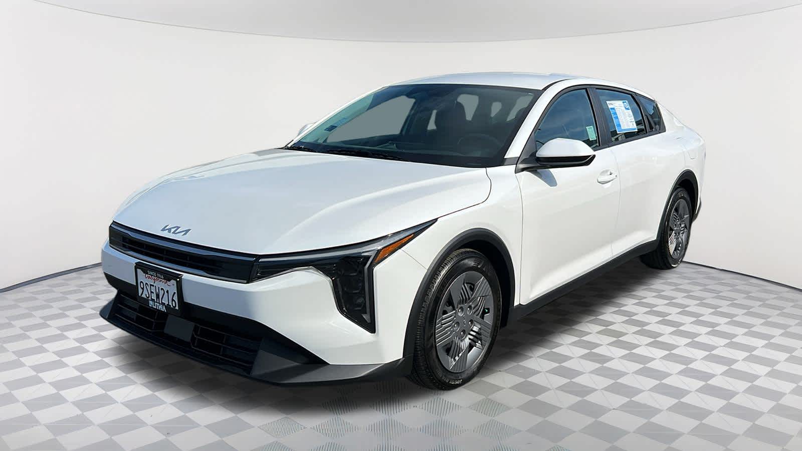 Thumbnail: 2025 Kia K4 - 1