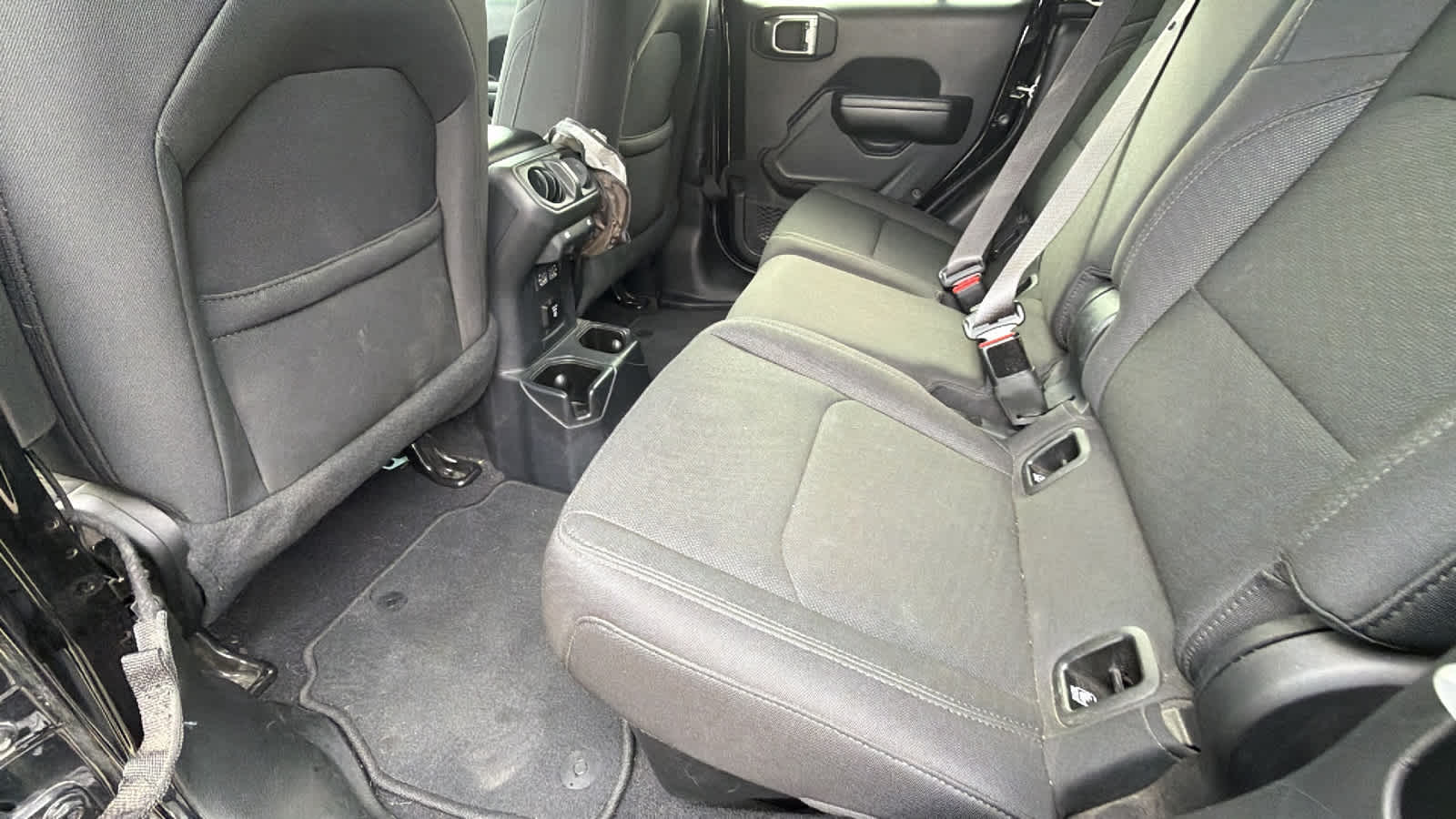 Thumbnail: 2021 Jeep Gladiator - 17