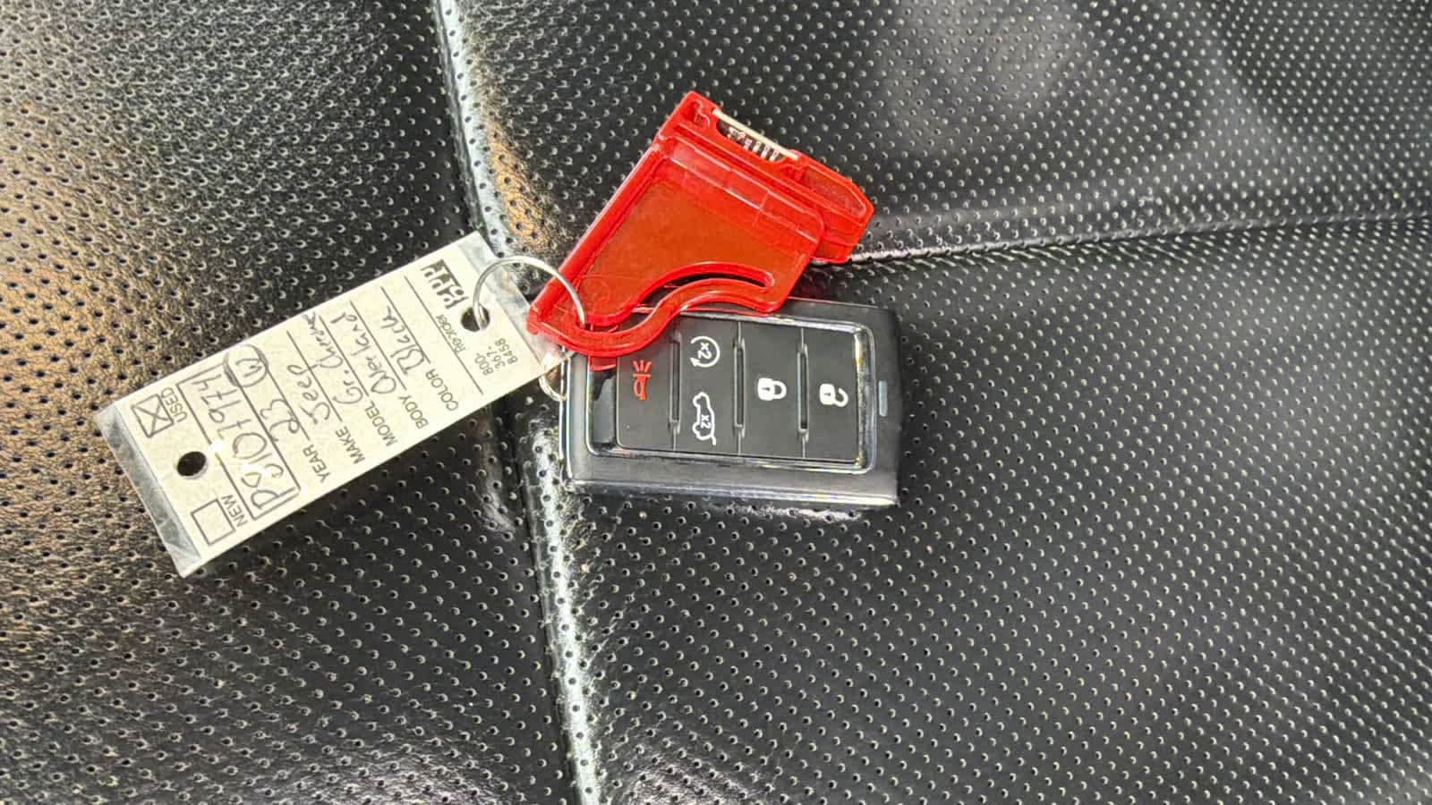 Thumbnail: 2023 Jeep Grand Cherokee - 20