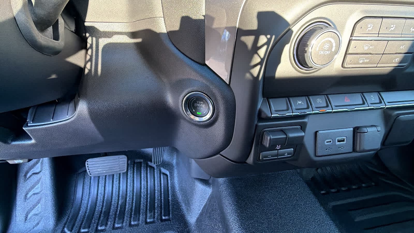 Thumbnail: 2026 Chevrolet Silverado 1500 - 17