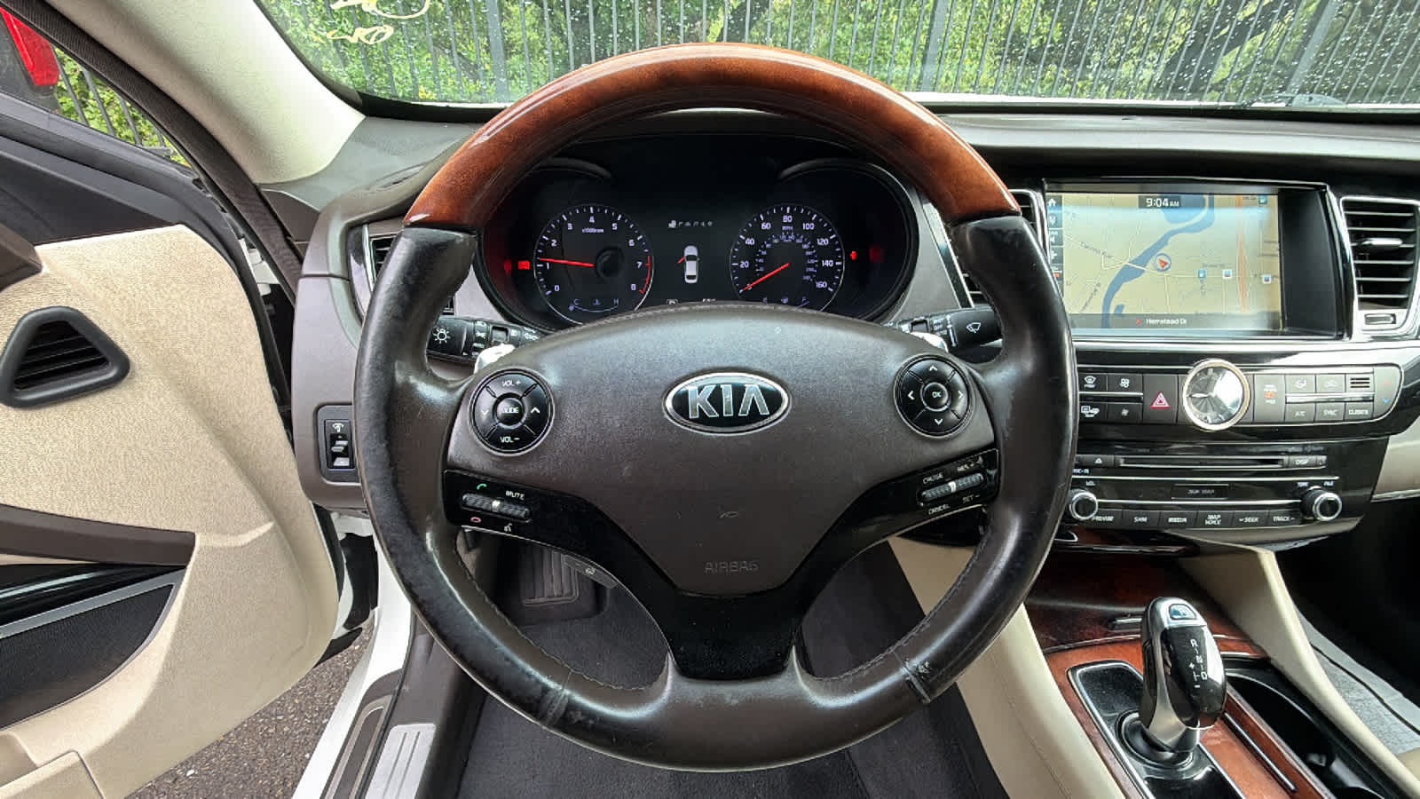 Thumbnail: 2016 Kia K900 - 15
