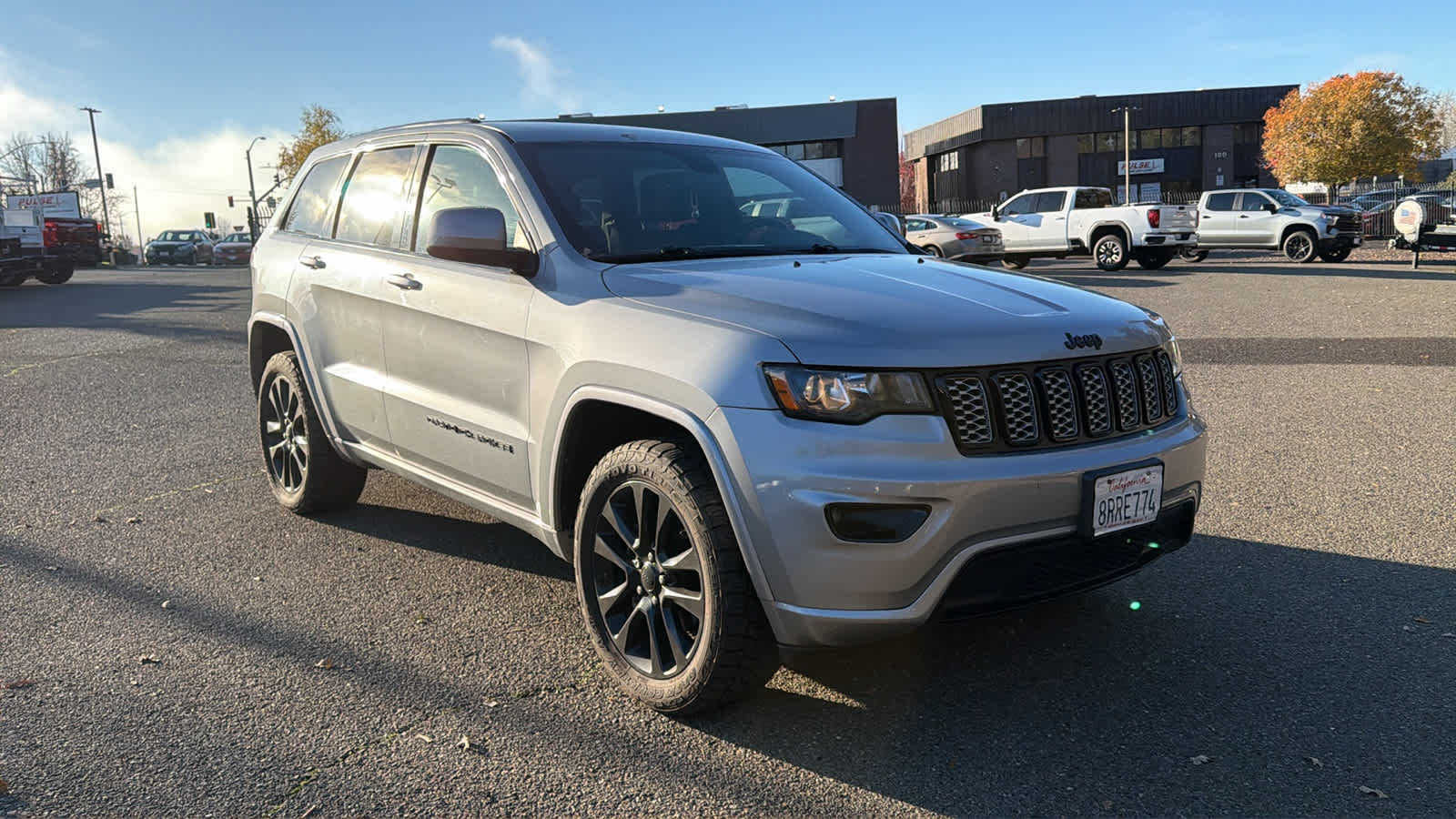 2018 Jeep Grand Cherokee Altitude photo 2