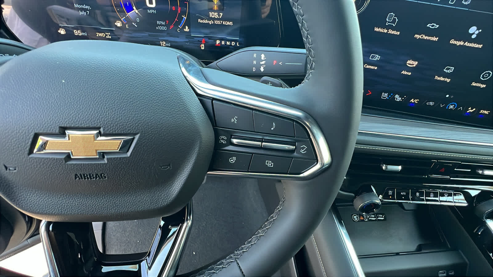 Thumbnail: 2025 Chevrolet Suburban - 20