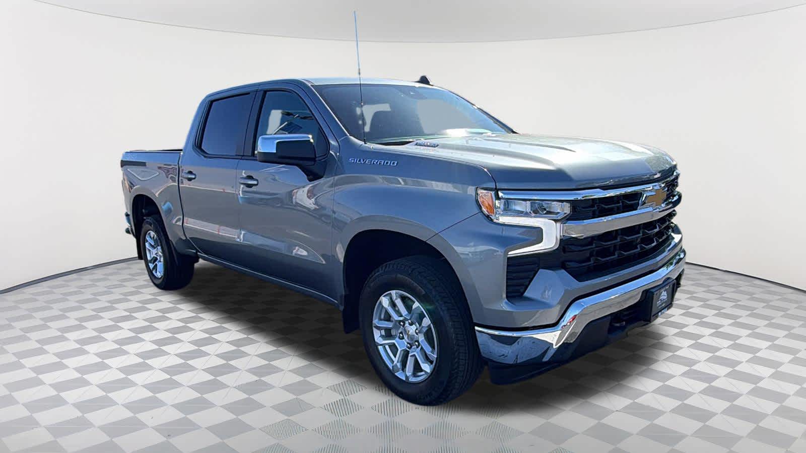 Thumbnail: 2026 Chevrolet Silverado 1500 - 3