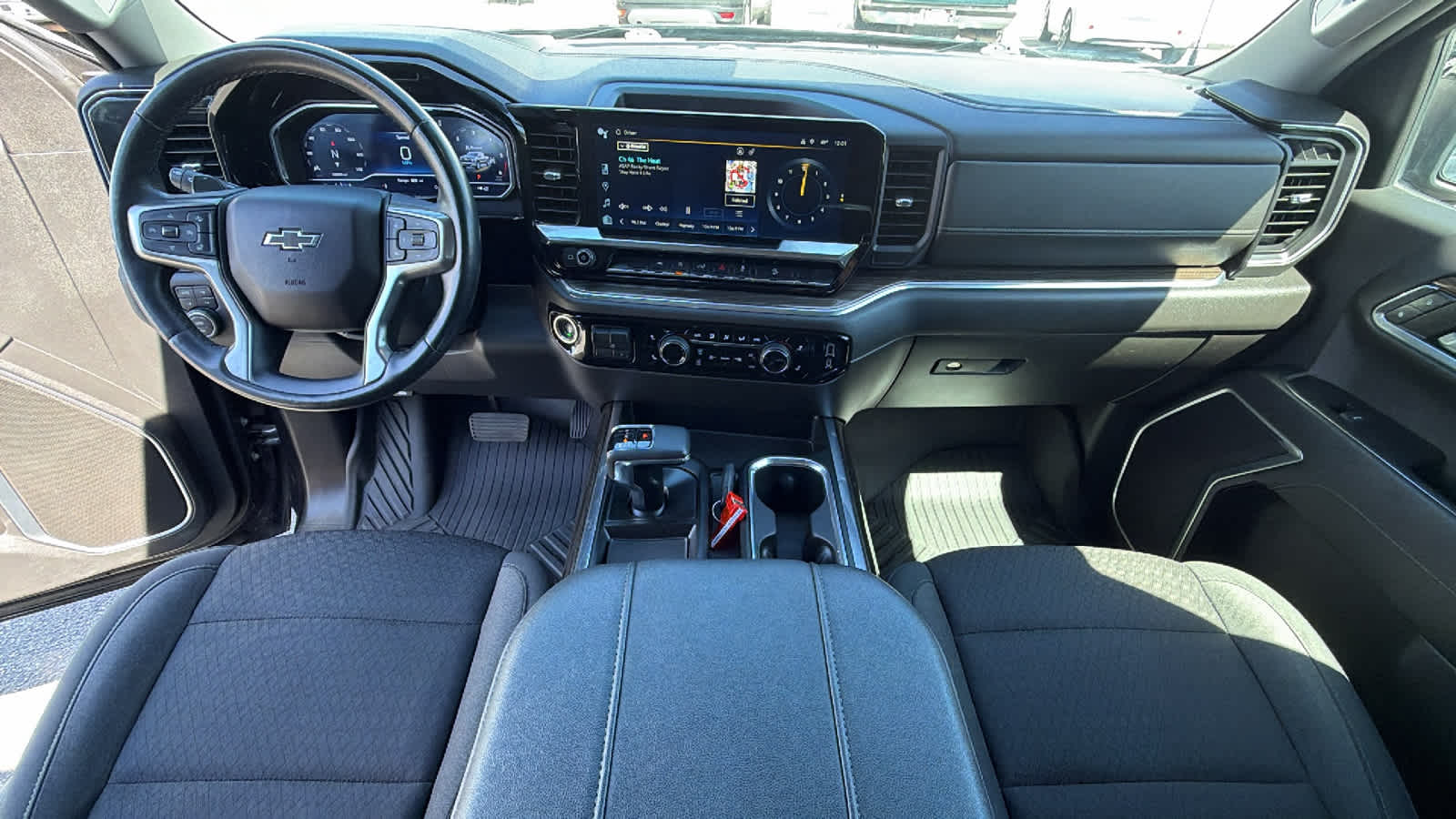 Thumbnail: 2023 Chevrolet Silverado 1500 - 25