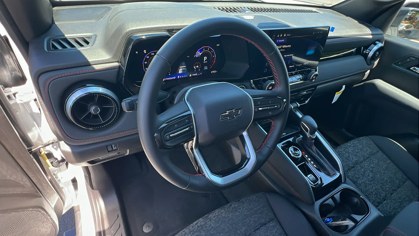 Thumbnail: 2025 Chevrolet Colorado - 10