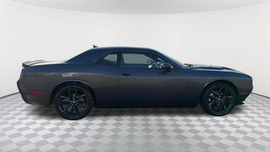 Used 2022 Dodge Challenger SXT