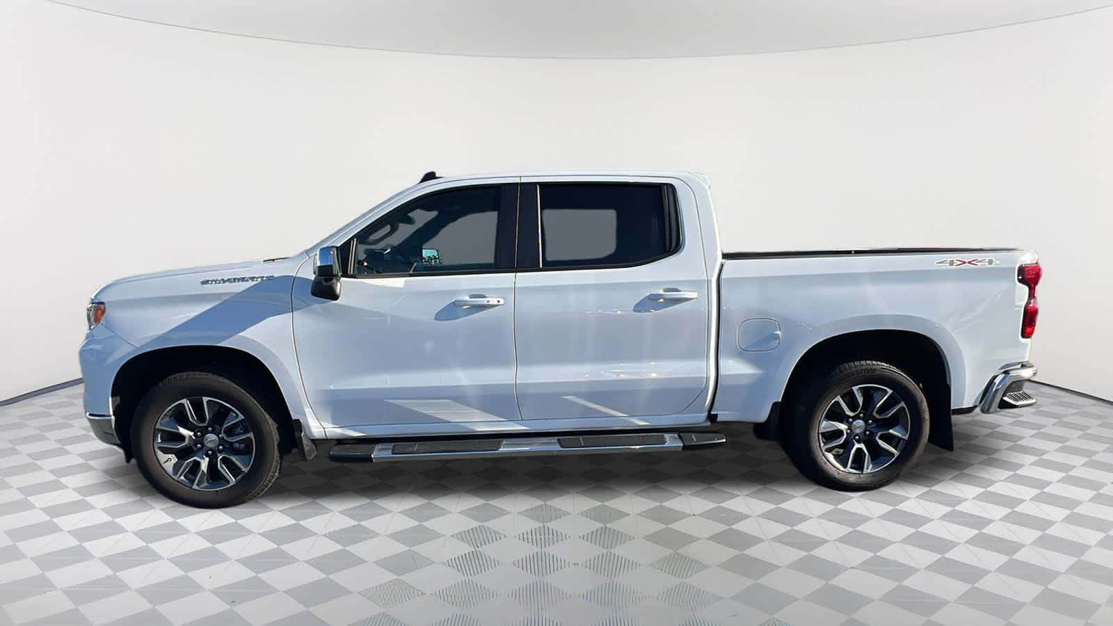 Thumbnail: 2025 Chevrolet Silverado 1500 - 3