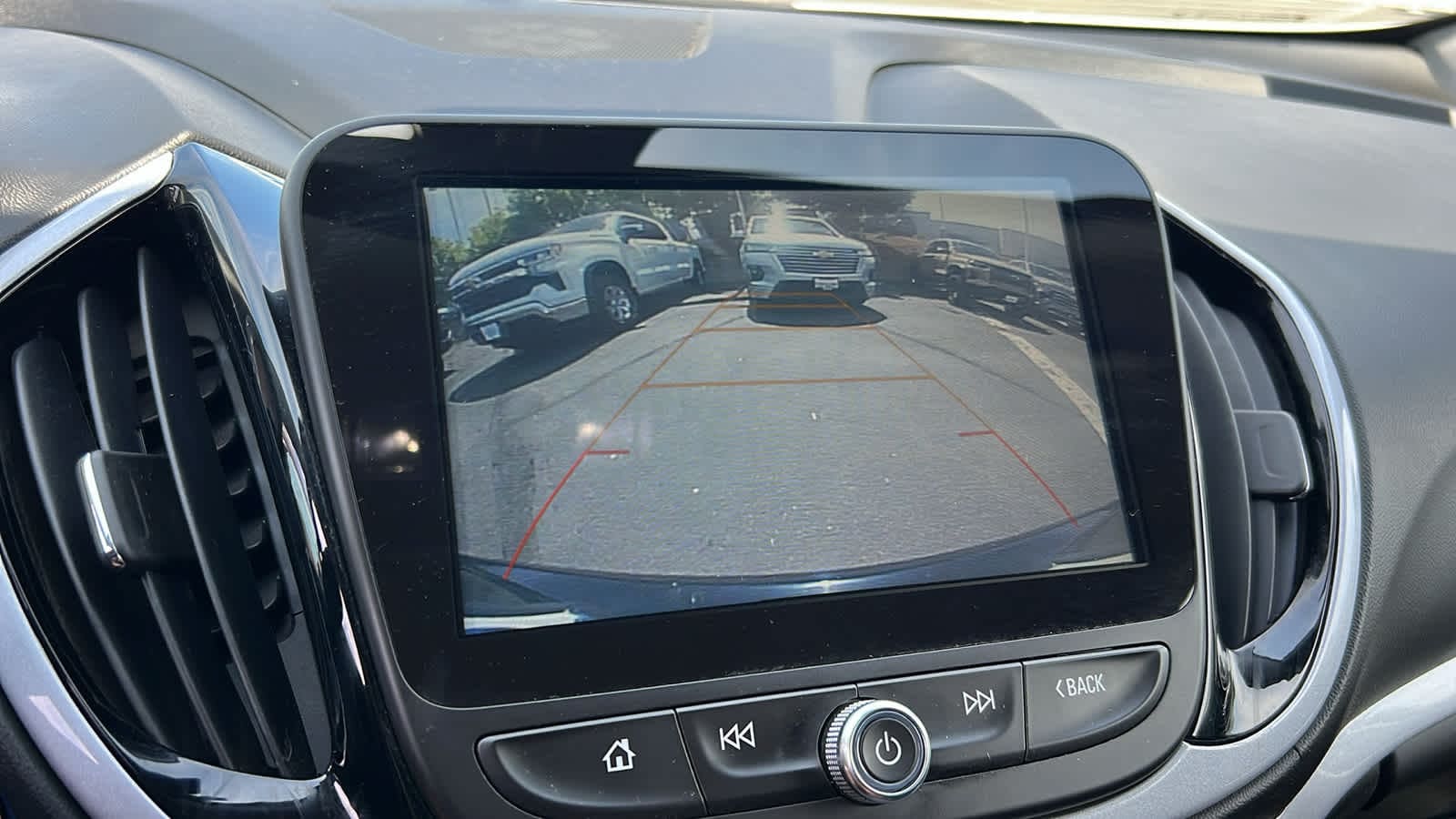 Thumbnail: 2018 Chevrolet Volt - 16