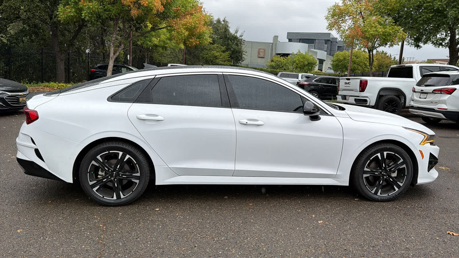 2024 Kia K5 GT-Line photo 4