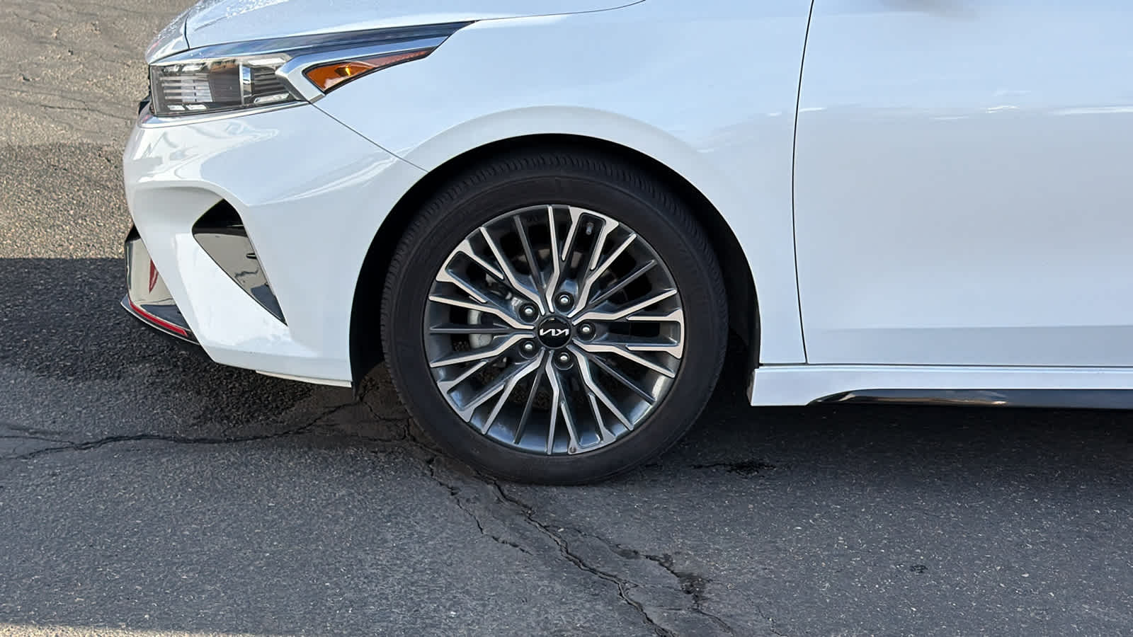 Thumbnail: 2024 Kia Forte - 9