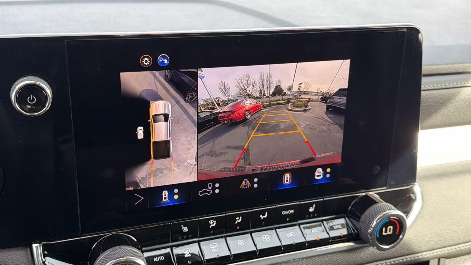 Thumbnail: 2026 Chevrolet Colorado - 16