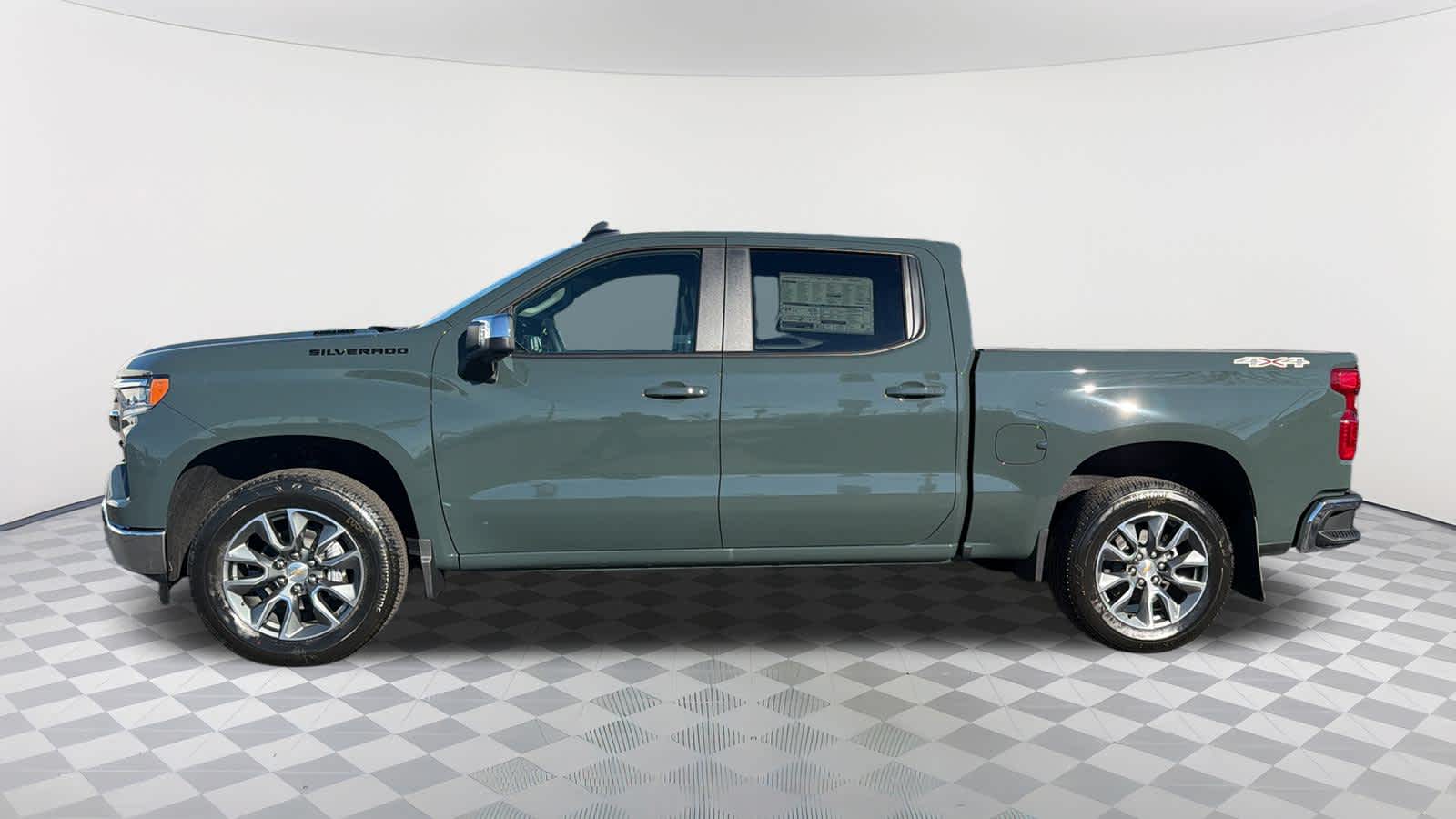 Thumbnail: 2026 Chevrolet Silverado 1500 - 8