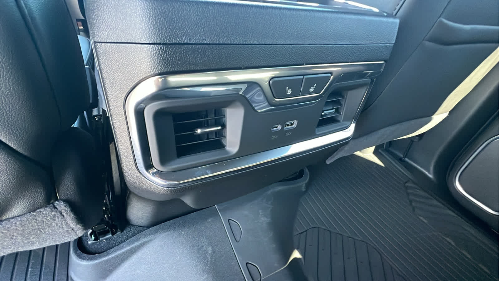 Thumbnail: 2025 Chevrolet Silverado 2500 - 25