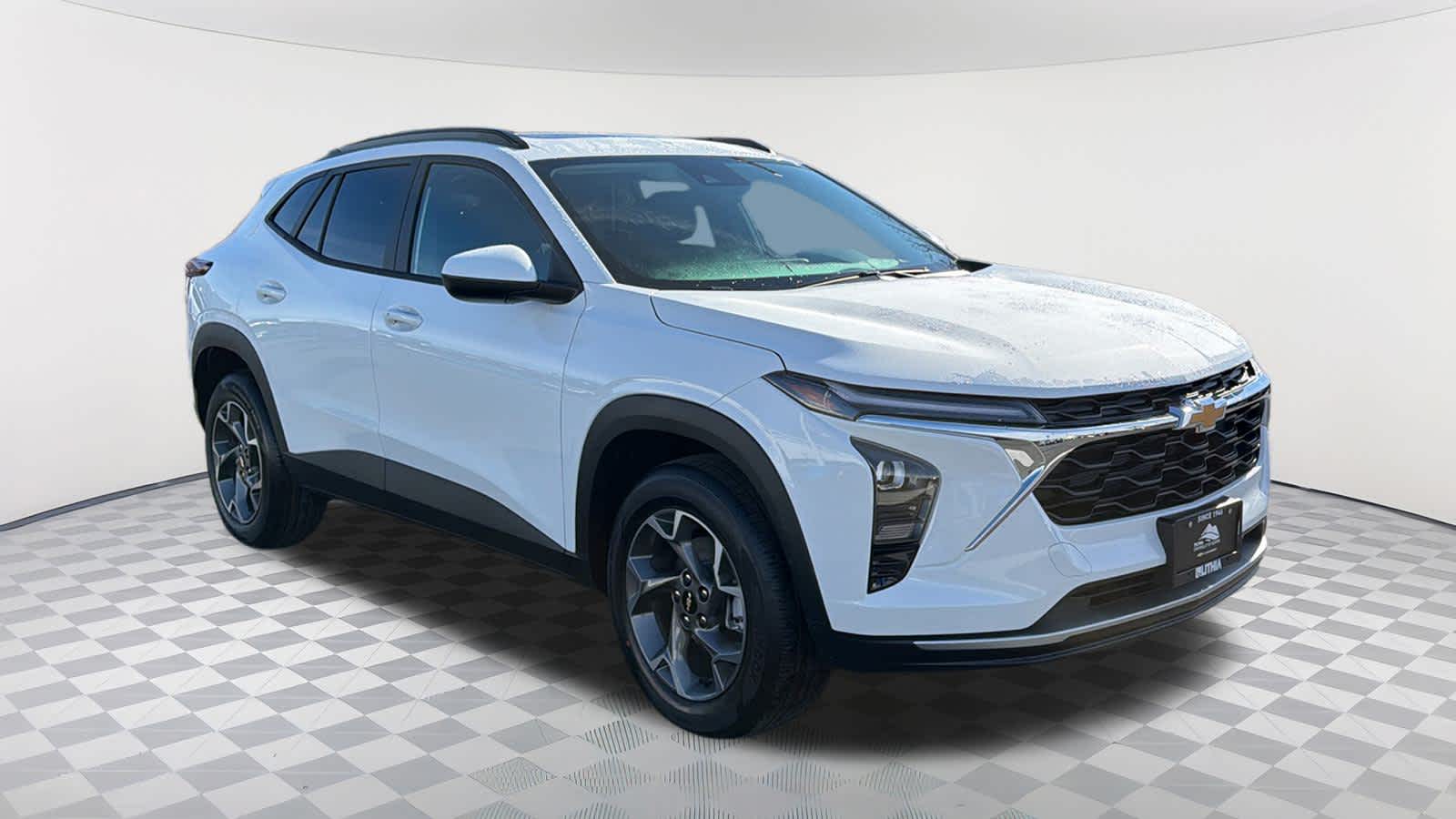 Thumbnail: 2026 Chevrolet Trax - 3