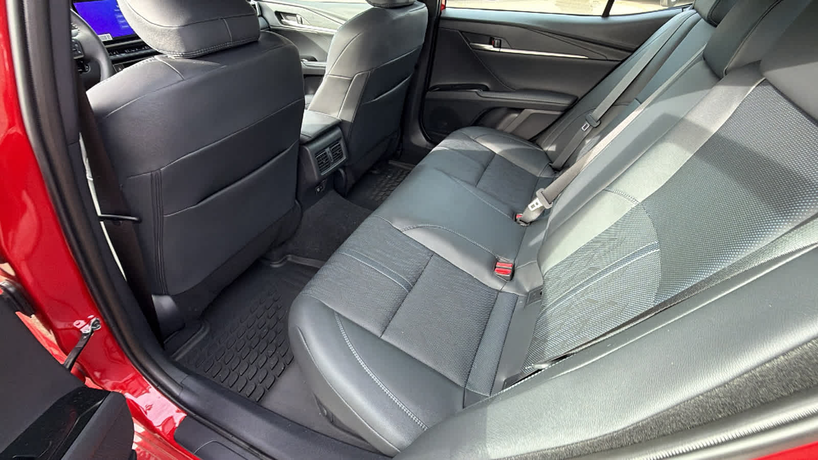 Thumbnail: 2025 Toyota Camry - 17