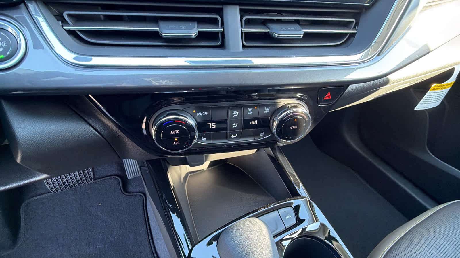 Thumbnail: 2026 Chevrolet Trax - 14