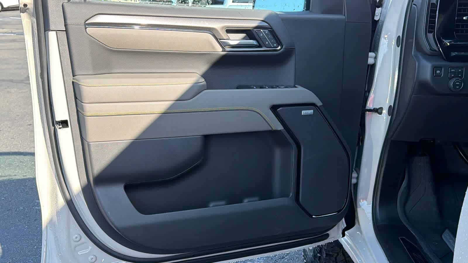 Thumbnail: 2026 Chevrolet Silverado 1500 - 23