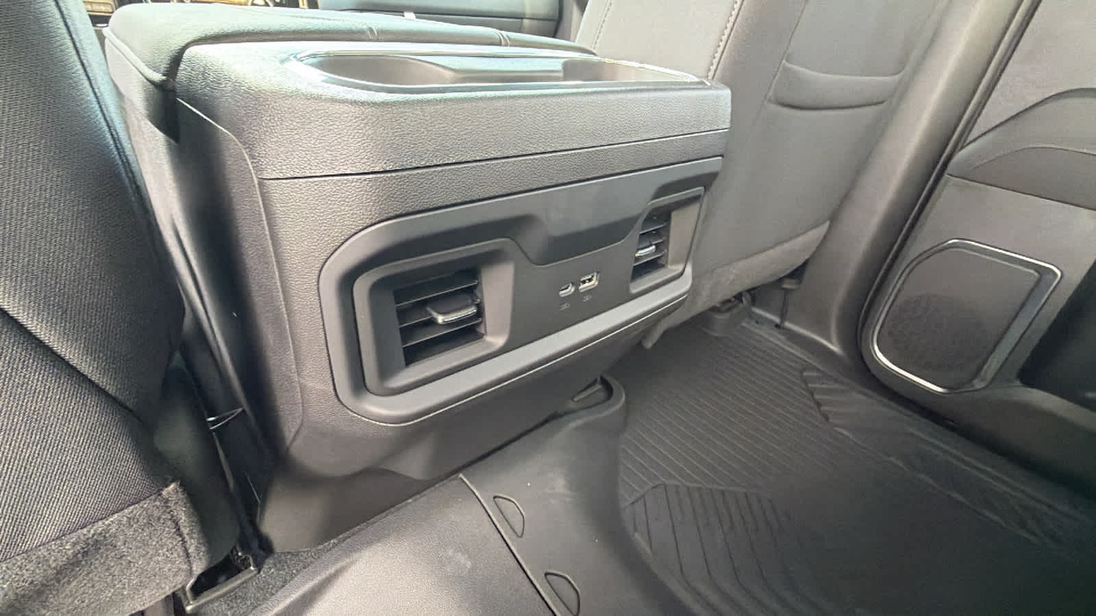 Thumbnail: 2026 Chevrolet Silverado 1500 - 25