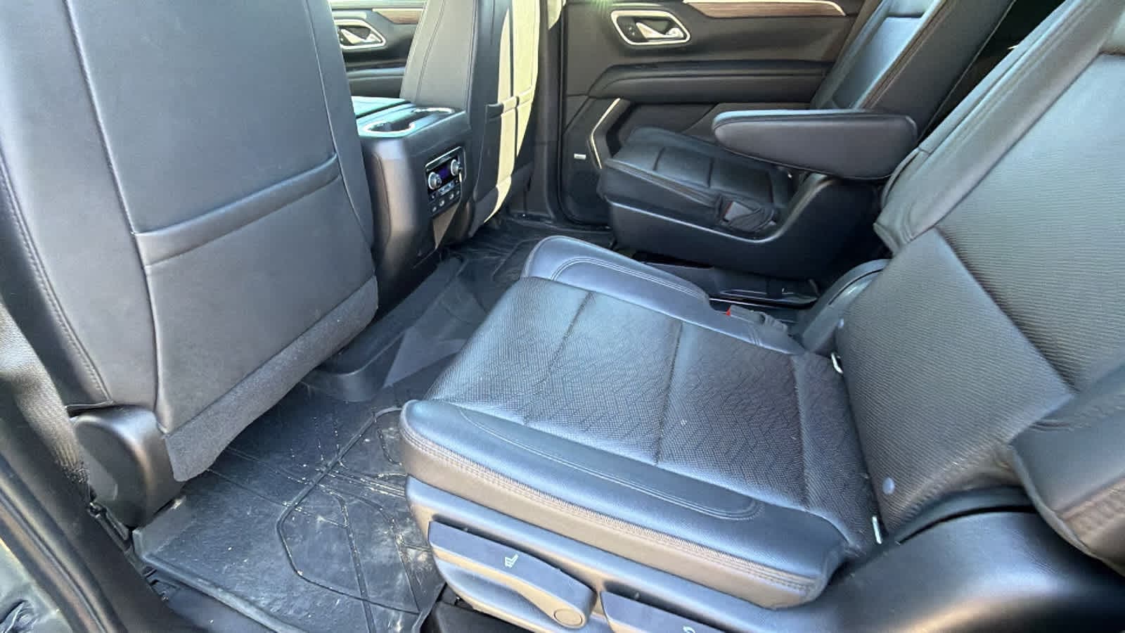 Thumbnail: 2021 Chevrolet Tahoe - 17