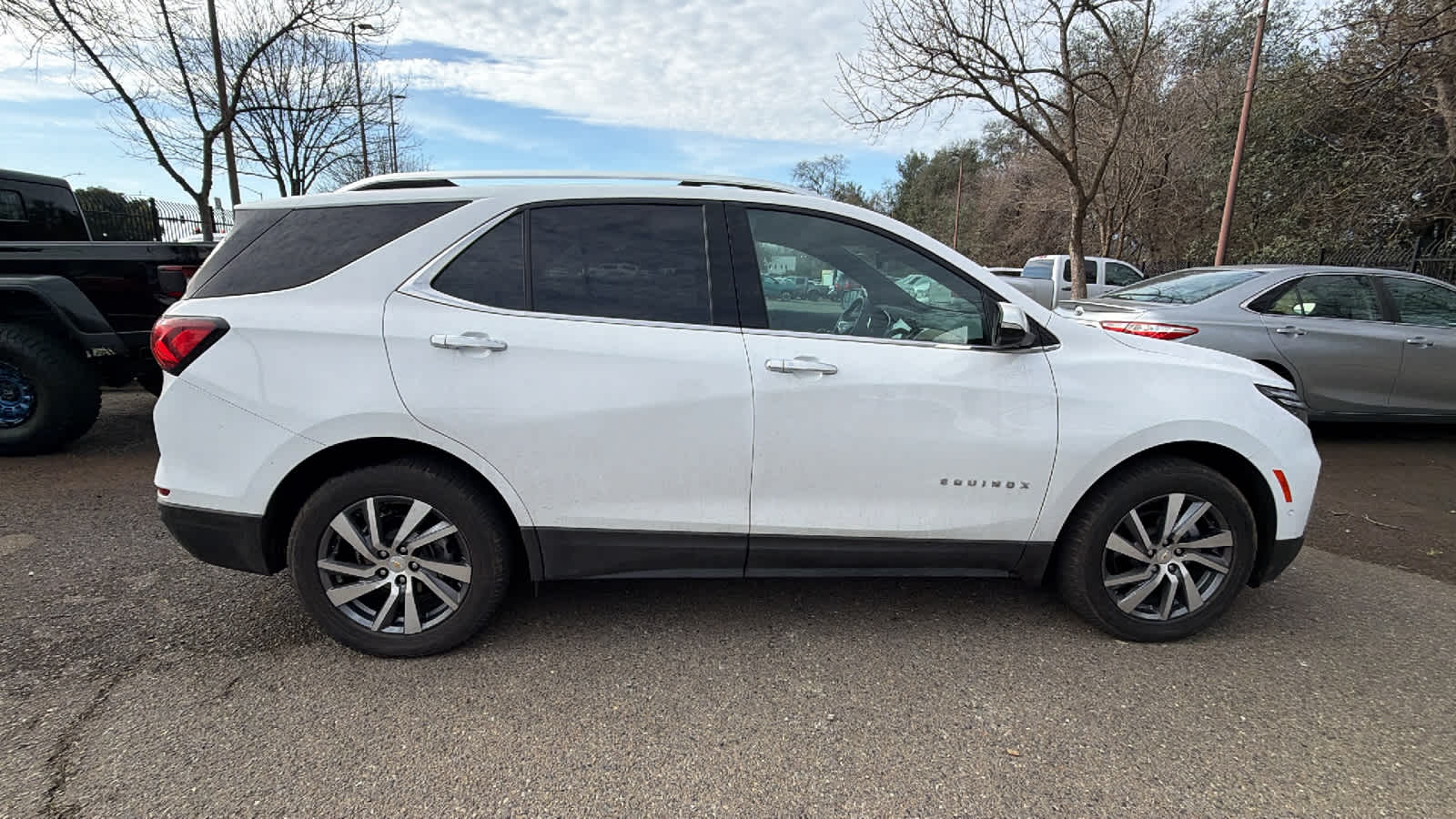 Thumbnail: 2022 Chevrolet Equinox - 4