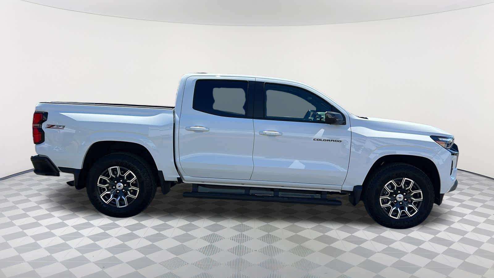 2025 Chevrolet Colorado Z71 photo 4