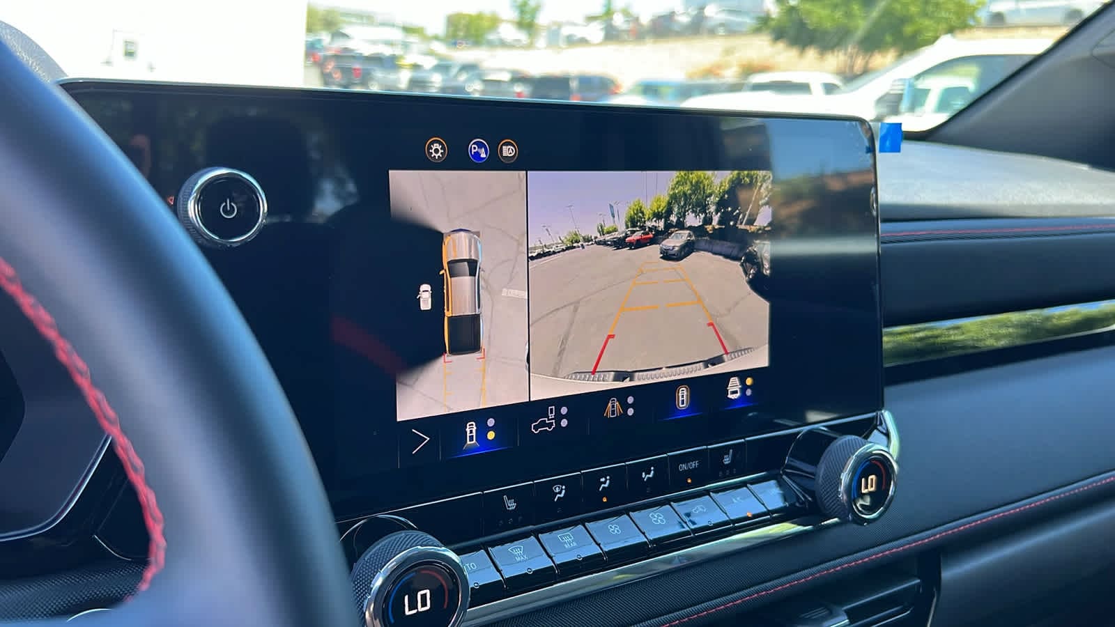 Thumbnail: 2025 Chevrolet Colorado - 16