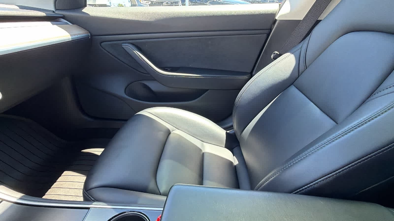 Thumbnail: 2019 Tesla Model 3 - 12