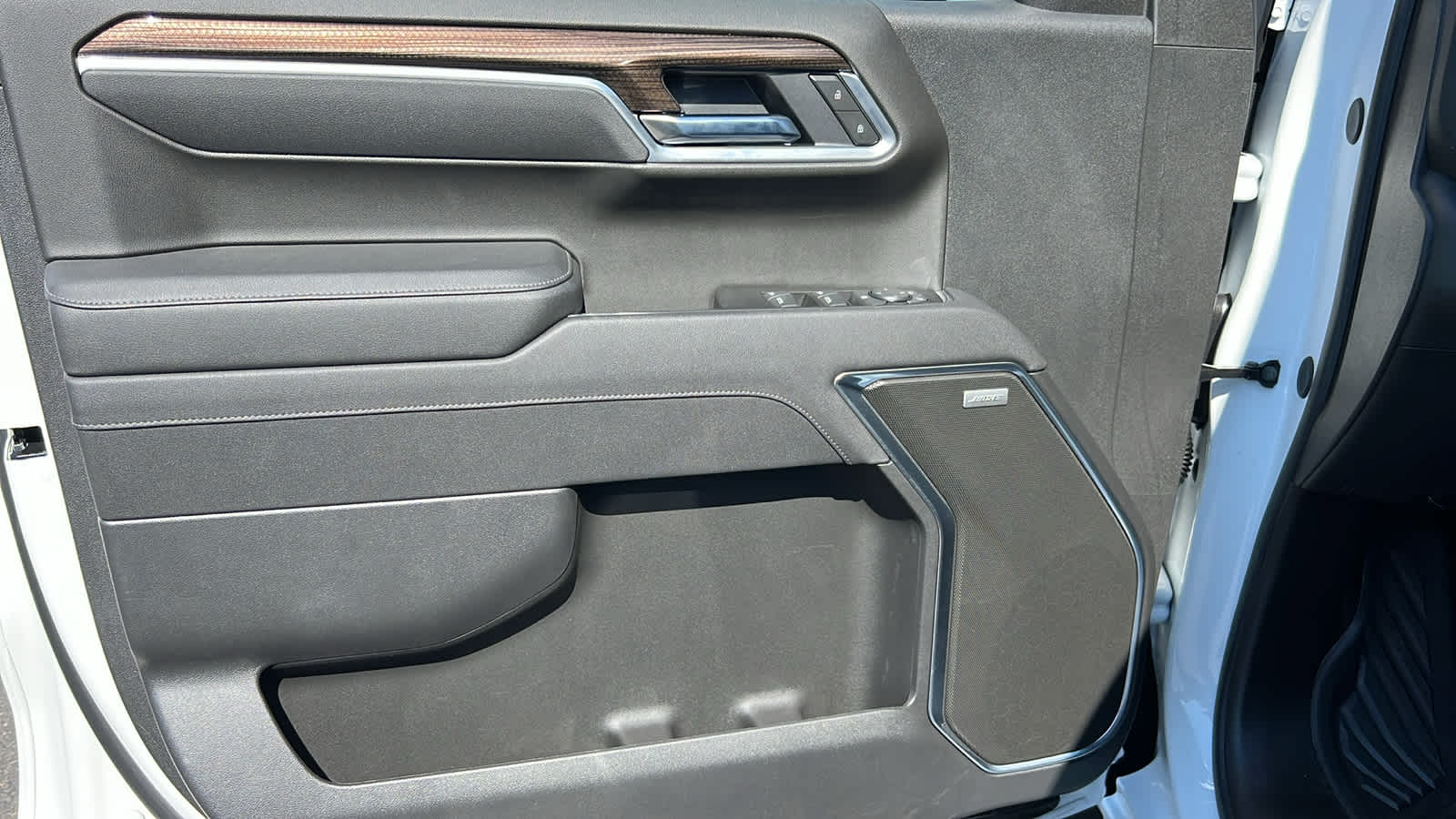 Thumbnail: 2025 Chevrolet Silverado 1500 - 23