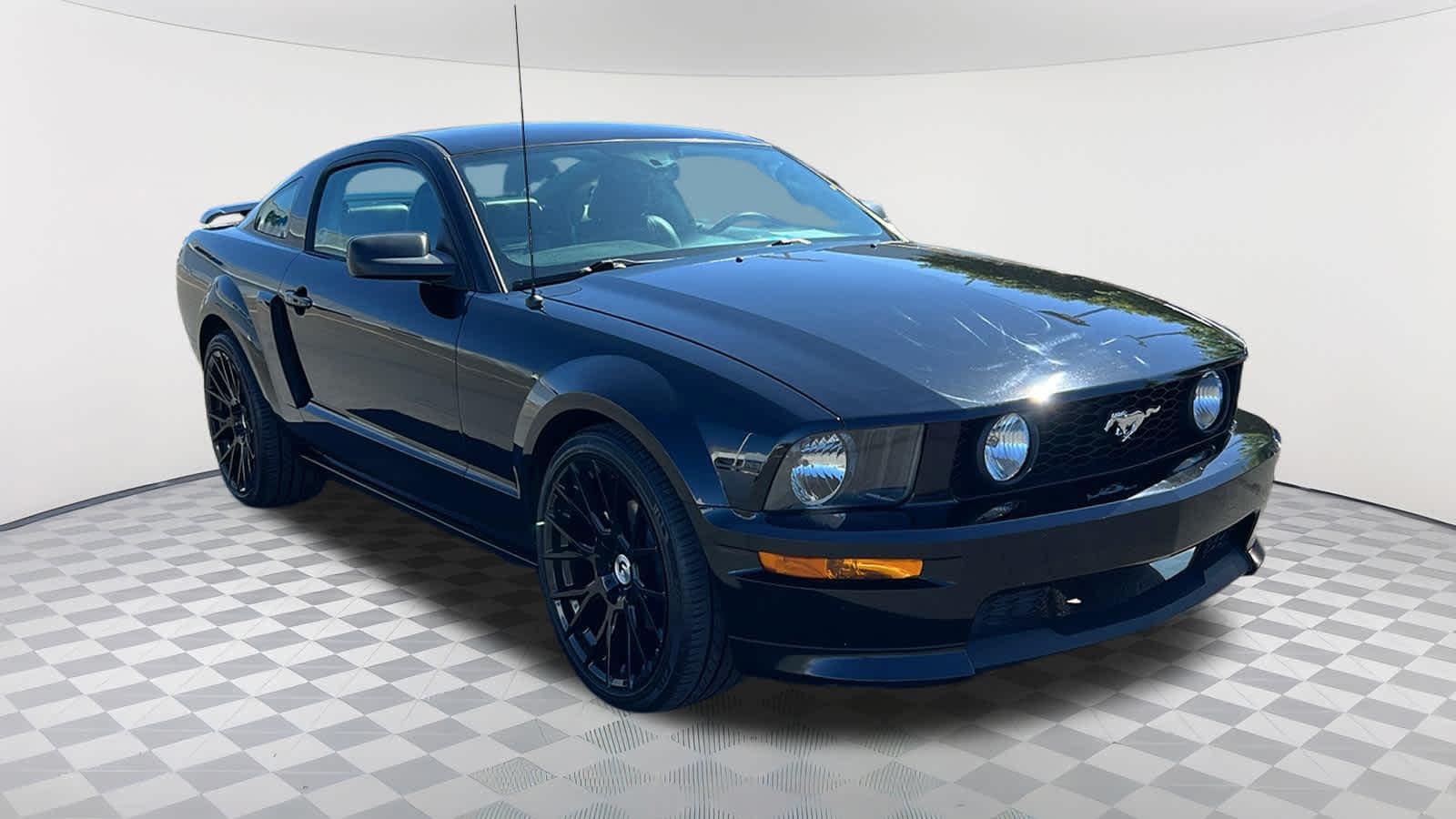 Thumbnail: 2007 Ford Mustang - 3