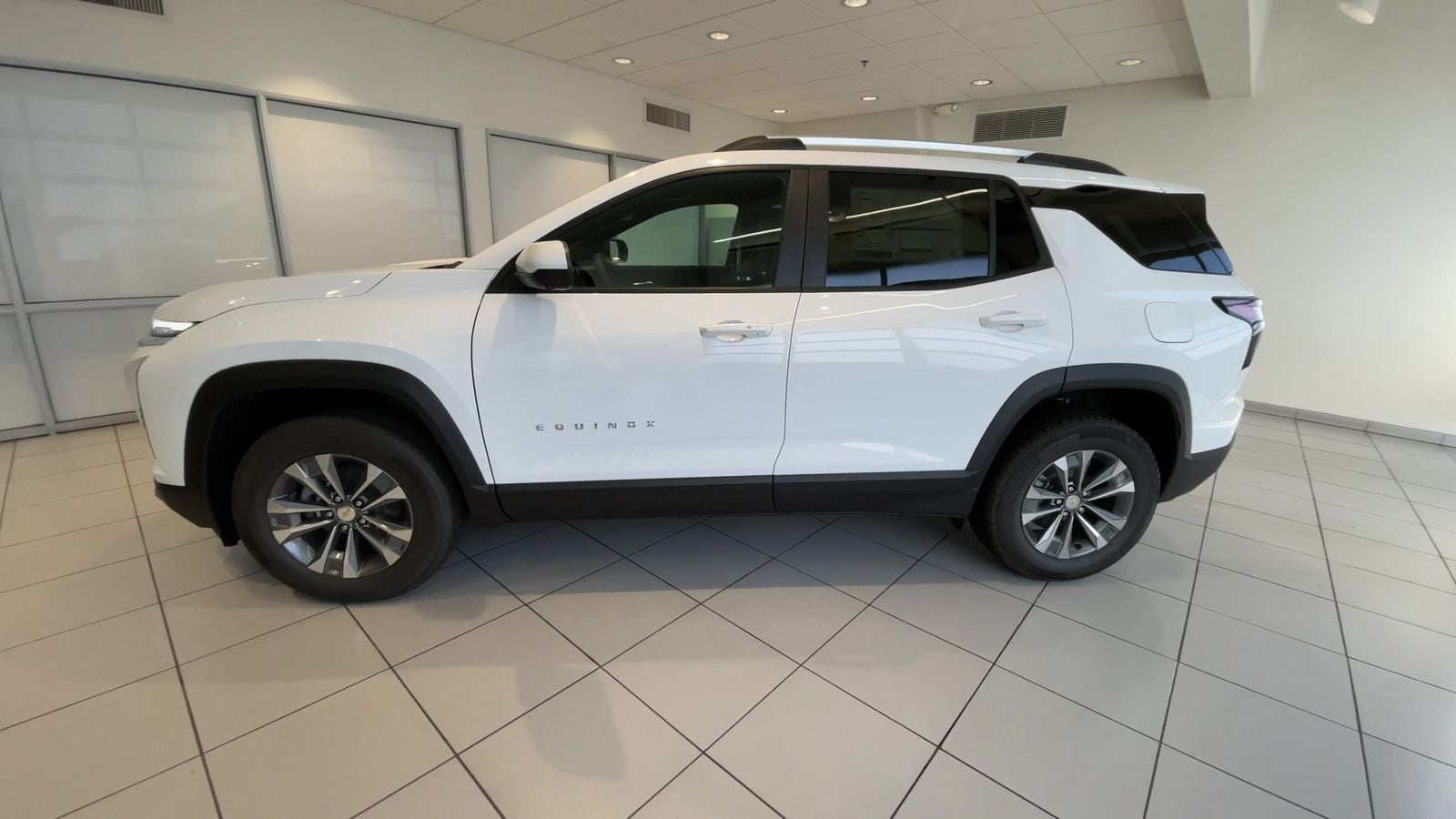 Thumbnail: 2025 Chevrolet Equinox - 35