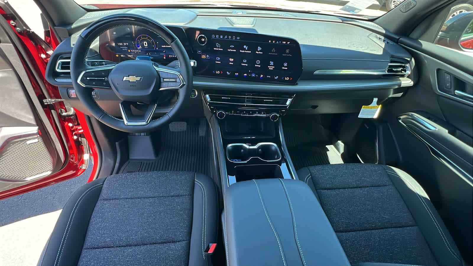 Thumbnail: 2025 Chevrolet Traverse - 26