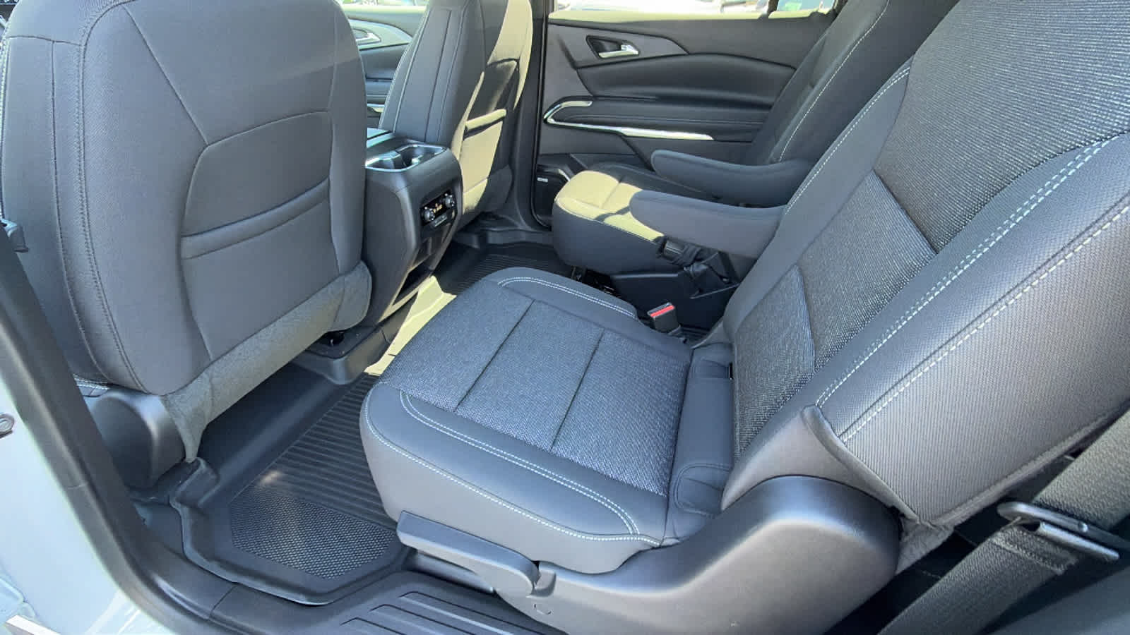 2026 Chevrolet Traverse LT - Photo 24