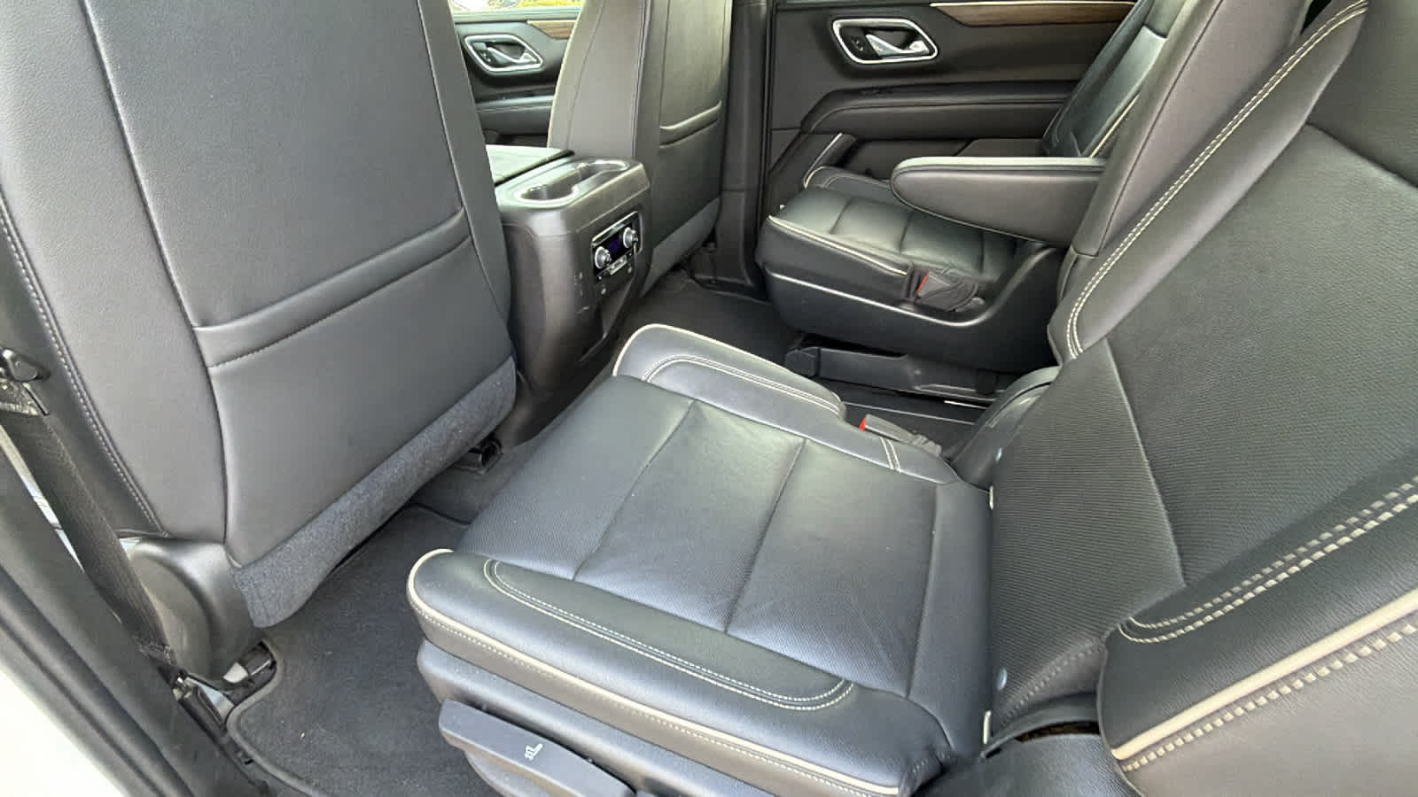 Thumbnail: 2021 Chevrolet Tahoe - 17