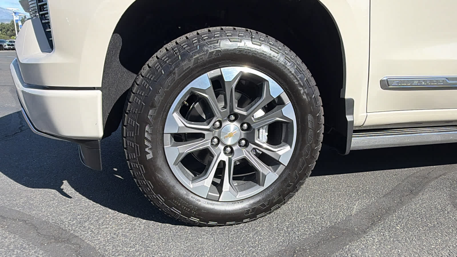 Thumbnail: 2026 Chevrolet Silverado 1500 - 9