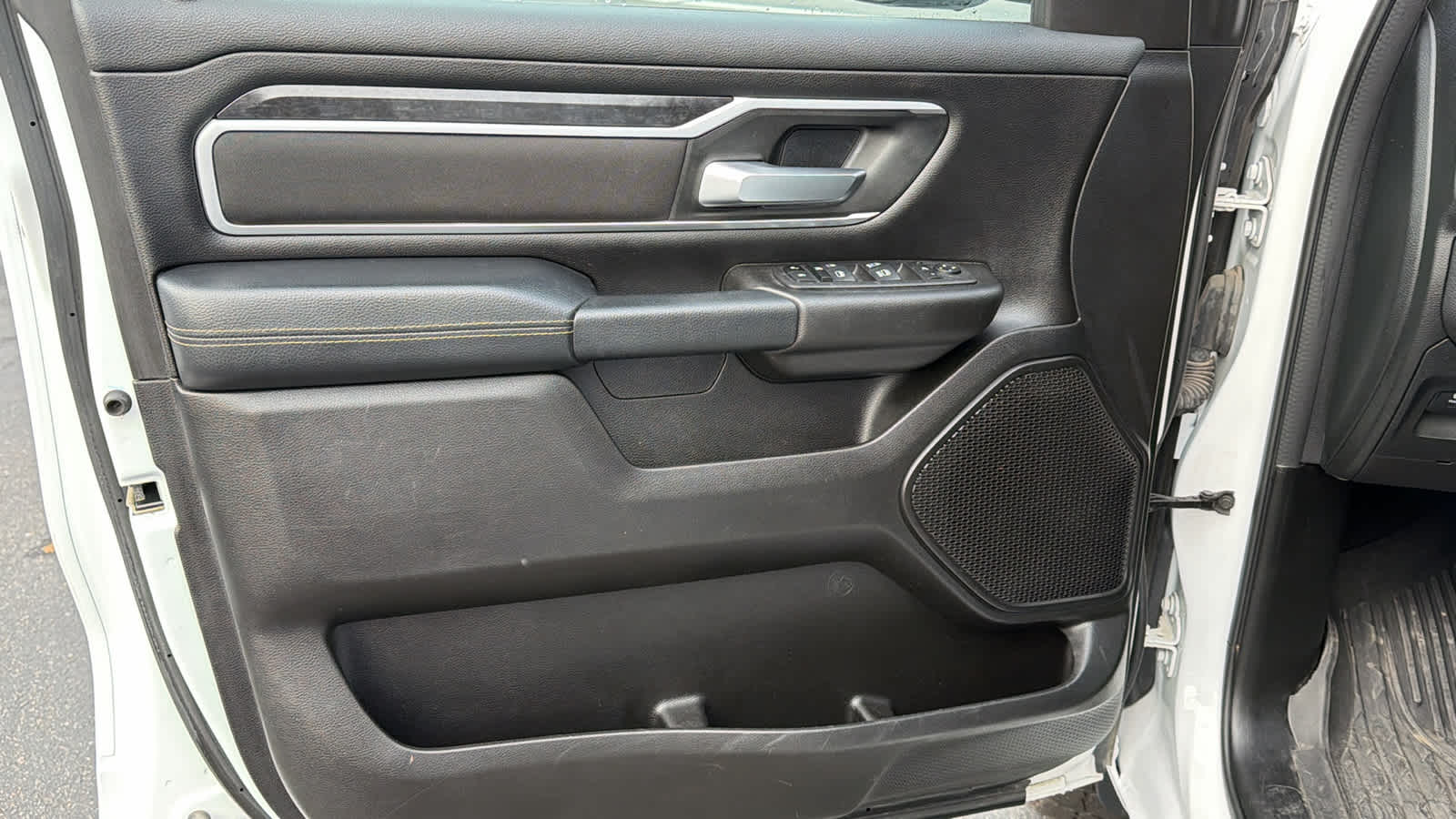 Thumbnail: 2023 RAM 1500 - 23