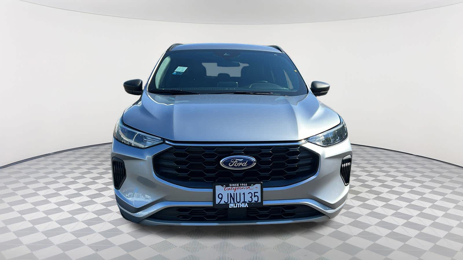 2024 Ford Escape ST-Line photo 2