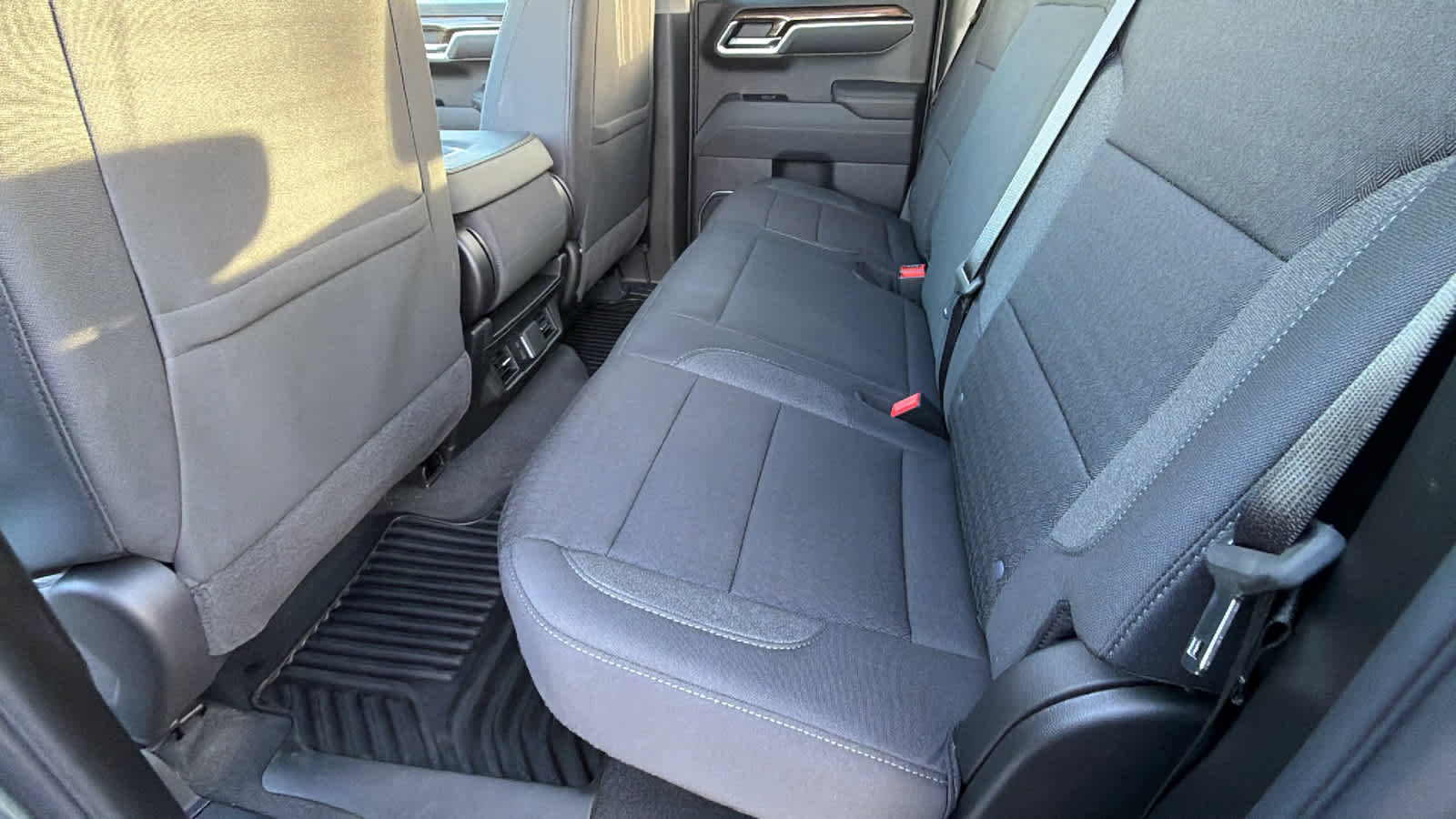 Thumbnail: 2026 Chevrolet Silverado 1500 - 24