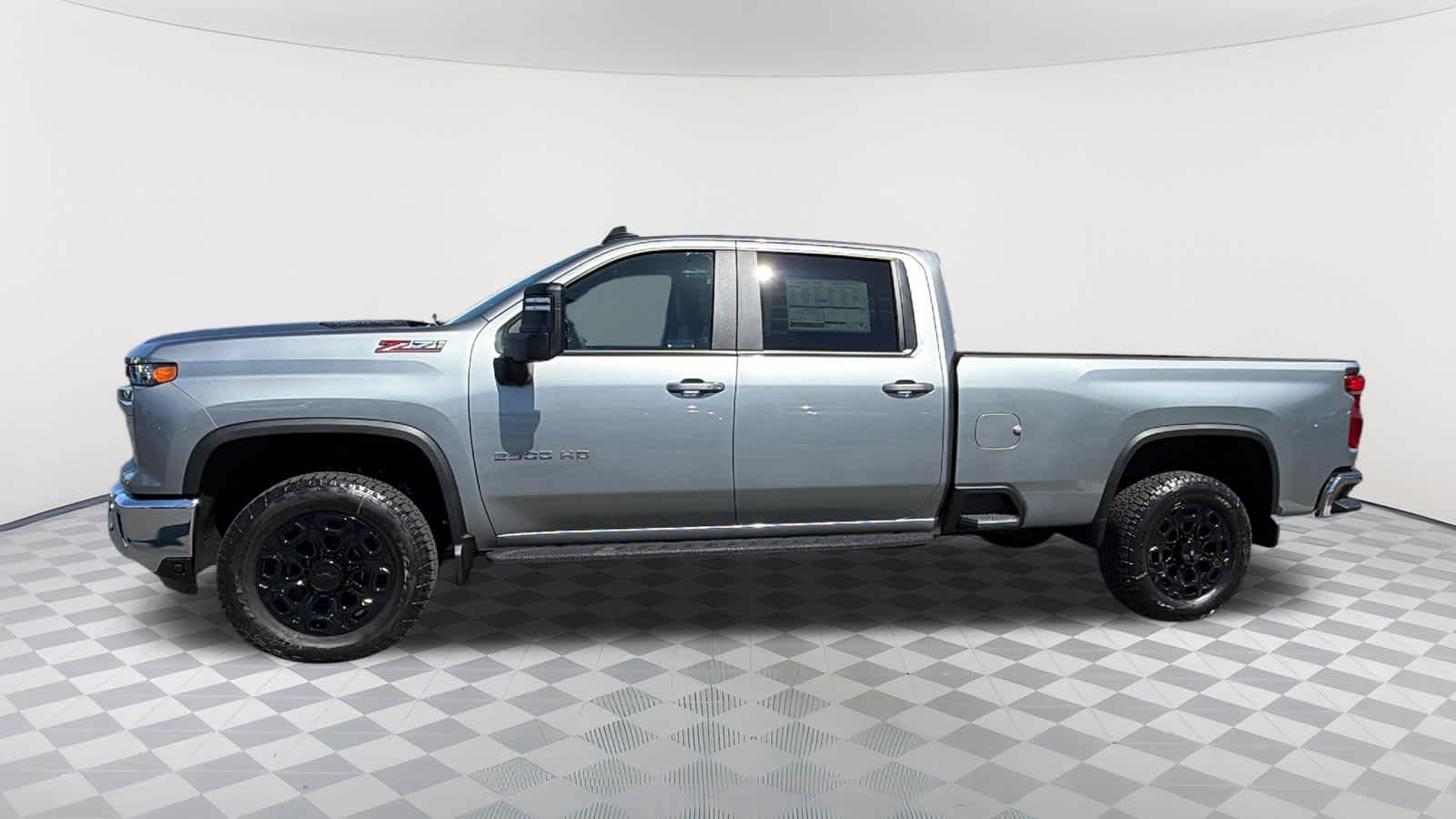 Thumbnail: 2026 Chevrolet Silverado 2500 - 8