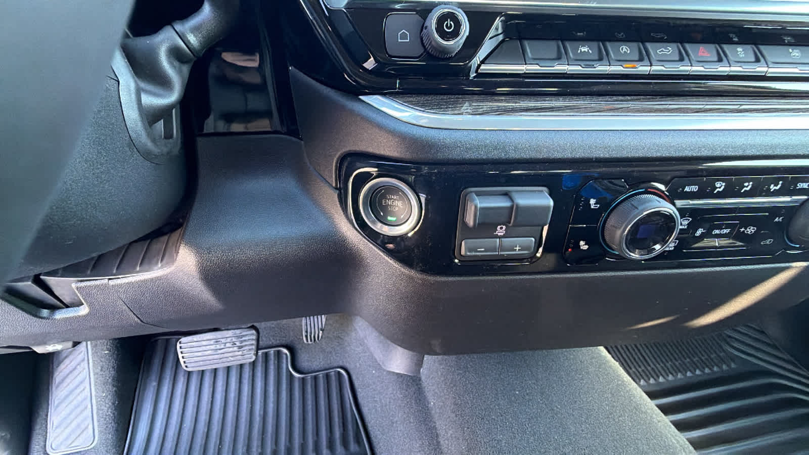 Thumbnail: 2026 Chevrolet Silverado 1500 - 17