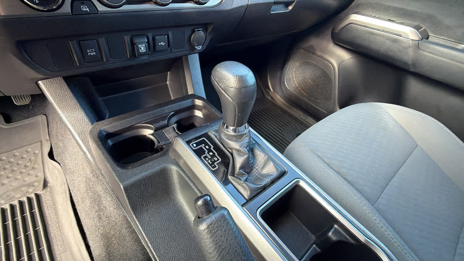 Thumbnail: 2021 Toyota Tacoma - 13